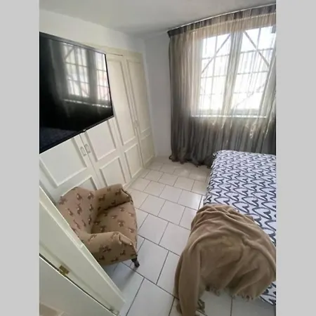 Old King's House Apartment *